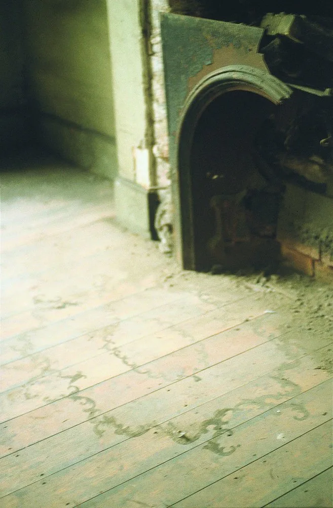 Catherine Bertola, Hearth, 1999