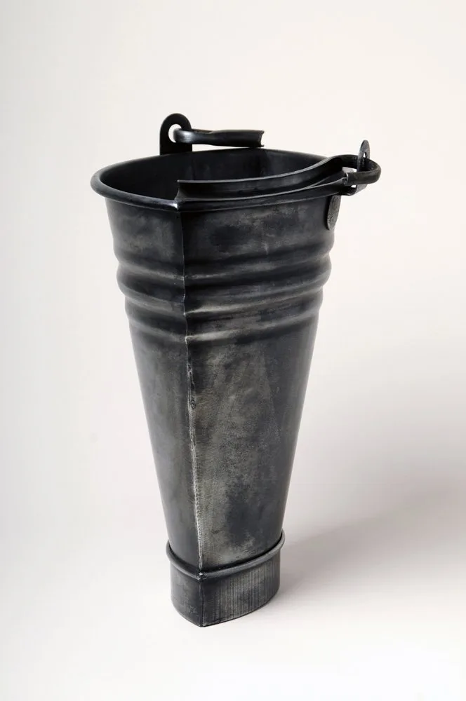 Richard Rigg, The Overlap Between Two Buckets Made Less Than a Width Apart, 2009