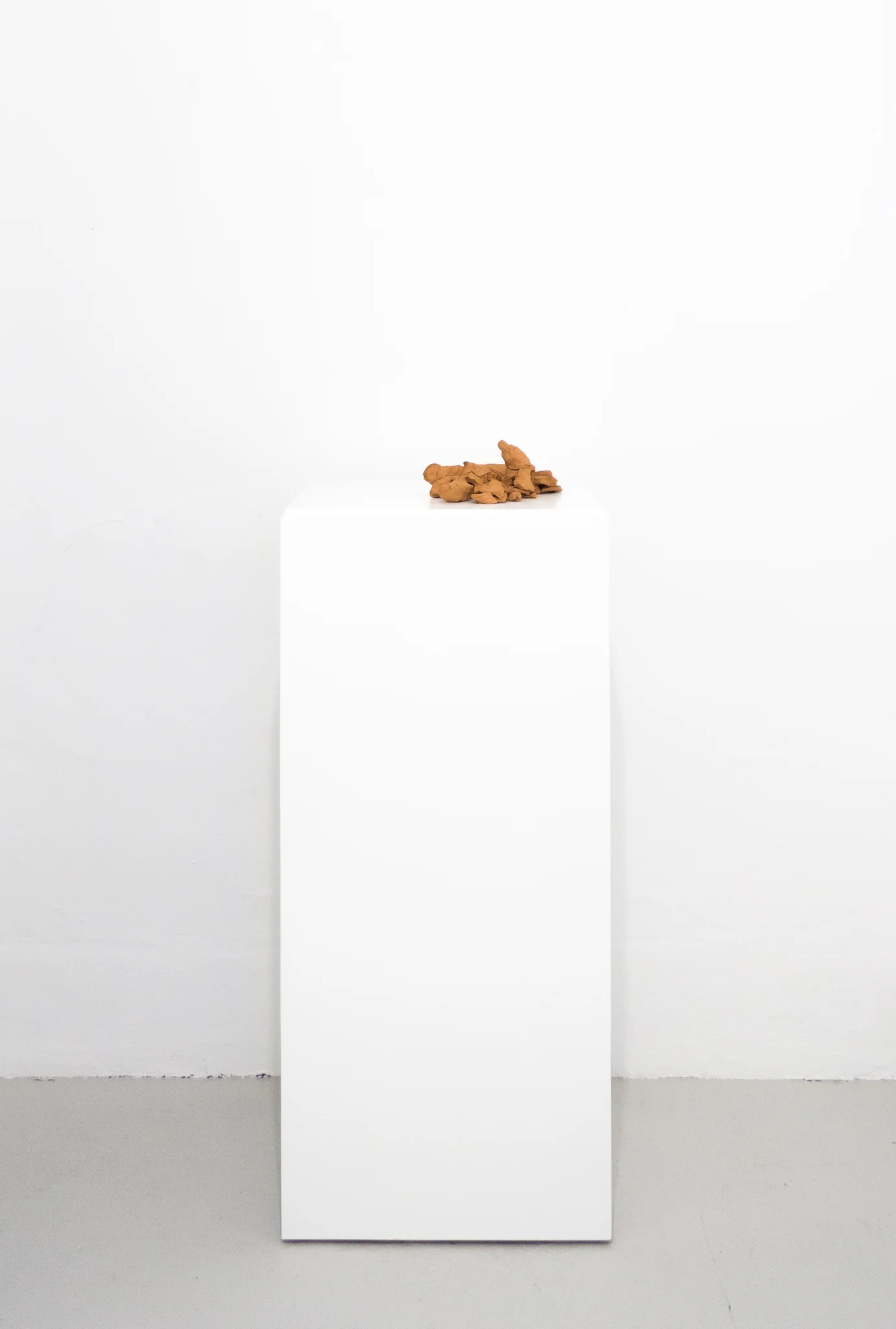 installation images of 'DOT DOT DOT DASH' a group exhibition of work by Joel Kyack, Jennifer Douglas, Rachel Lancaster, Paul Merrick and Mike Pratt at Workplace | Gateshead