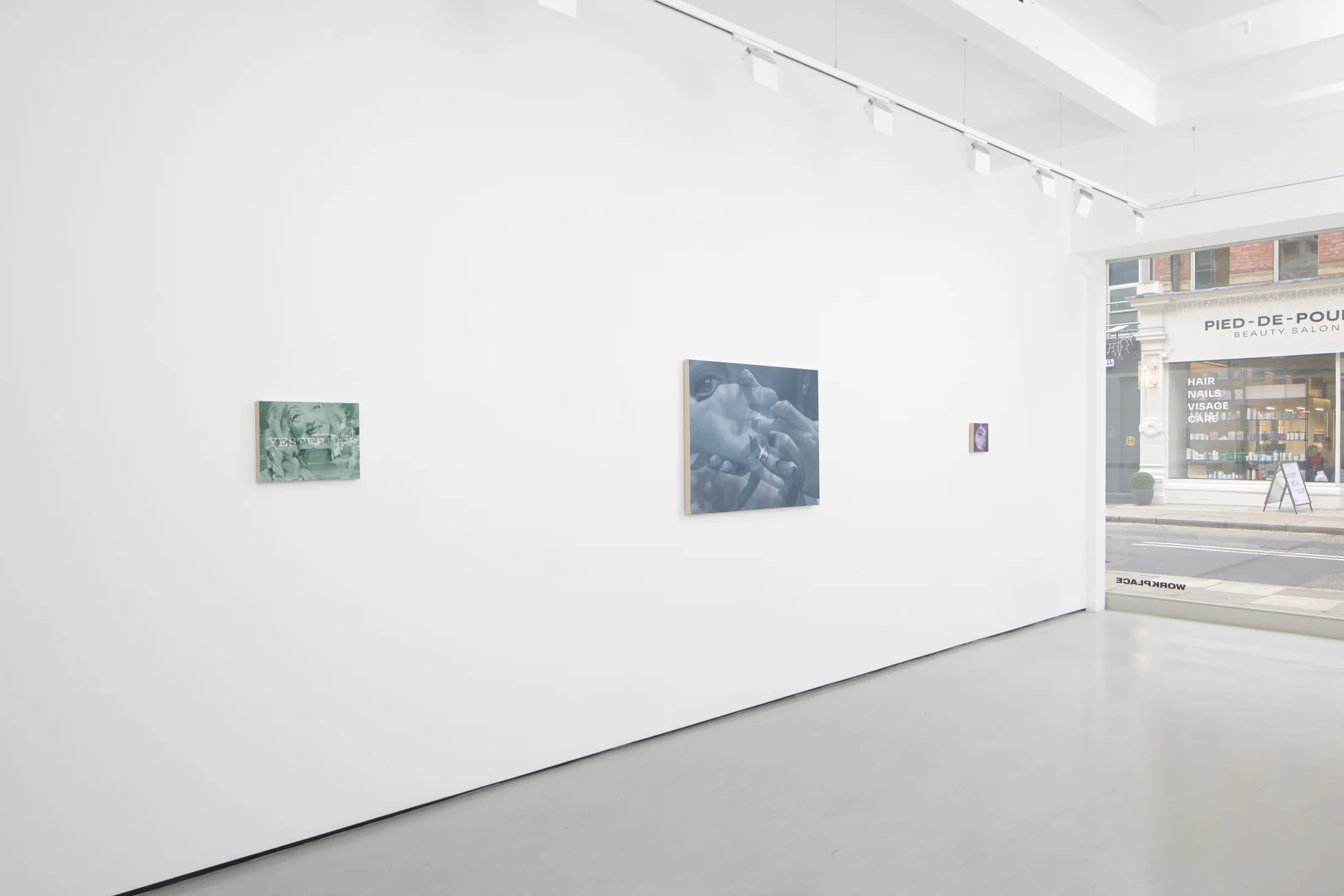 installation views of Julia Maiuri's exhibition at Workplace in London